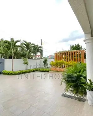 6bdrm House in East Legon for Sale