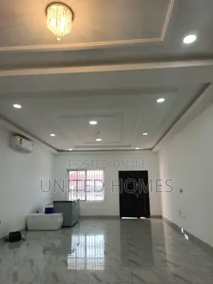 6bdrm House in East Legon for Sale
