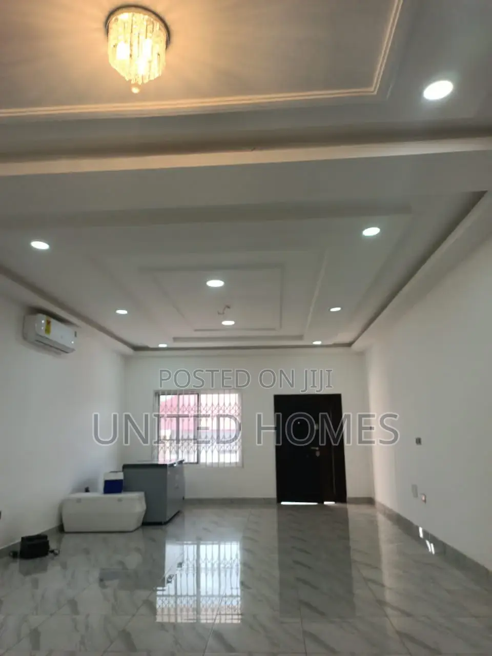 6bdrm House in East Legon for Sale