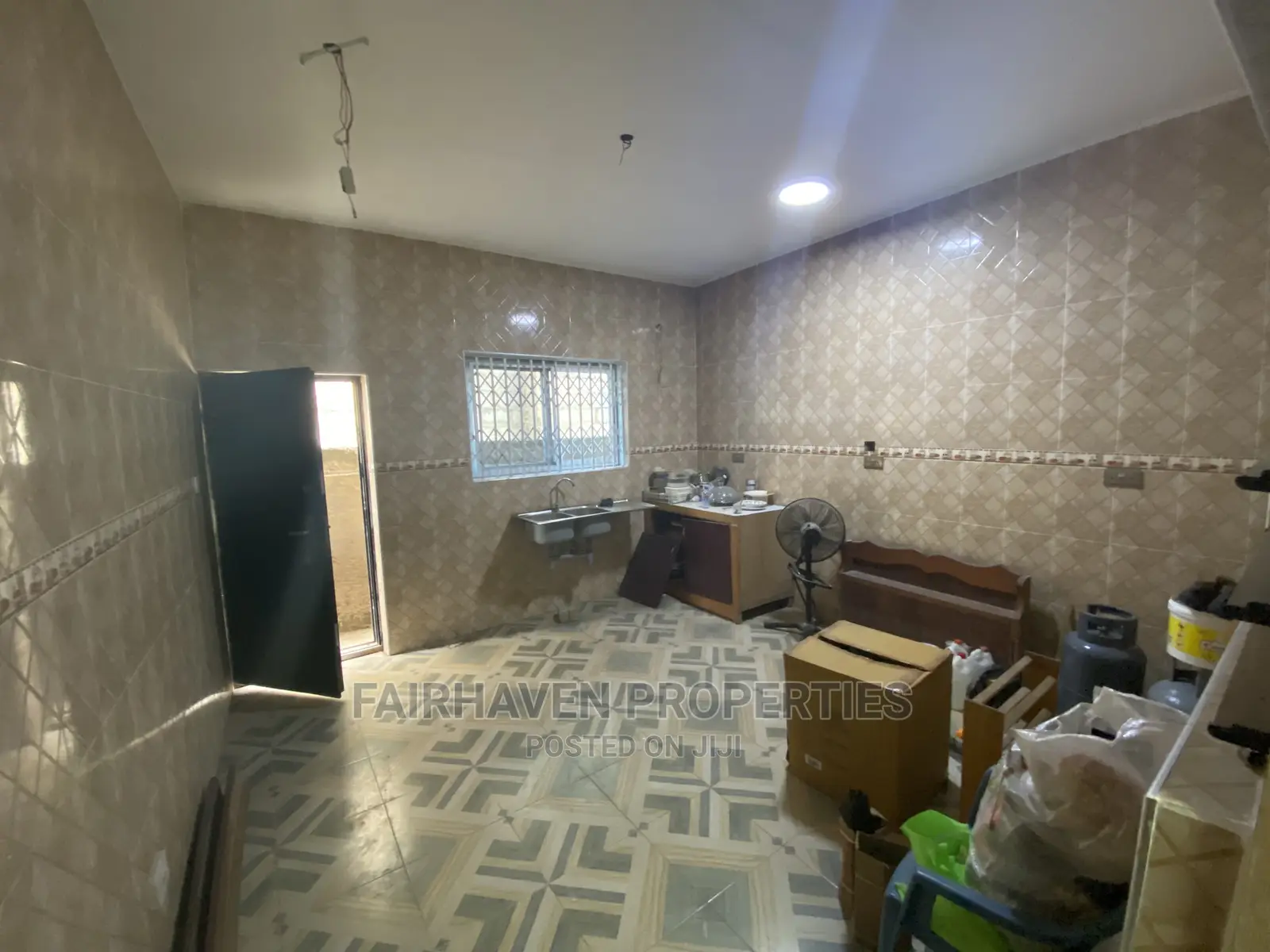 2bdrm Apartment in Tseaddo, Burma Camp for Rent