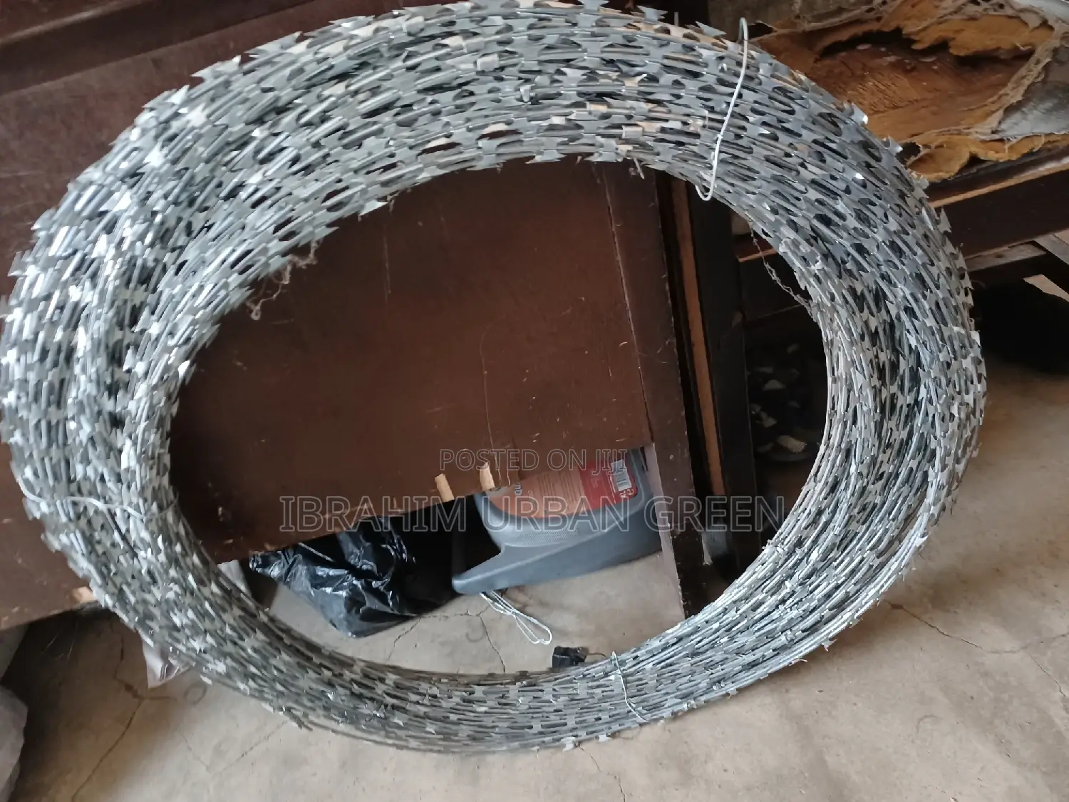 Razor-Sharp Wire 20 Feet