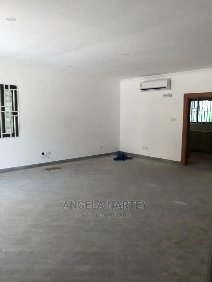 3bdrm House in Sakumono, Accra Metropolitan for Sale