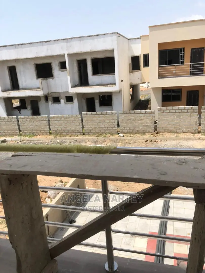 3bdrm House in Sakumono, Accra Metropolitan for Sale