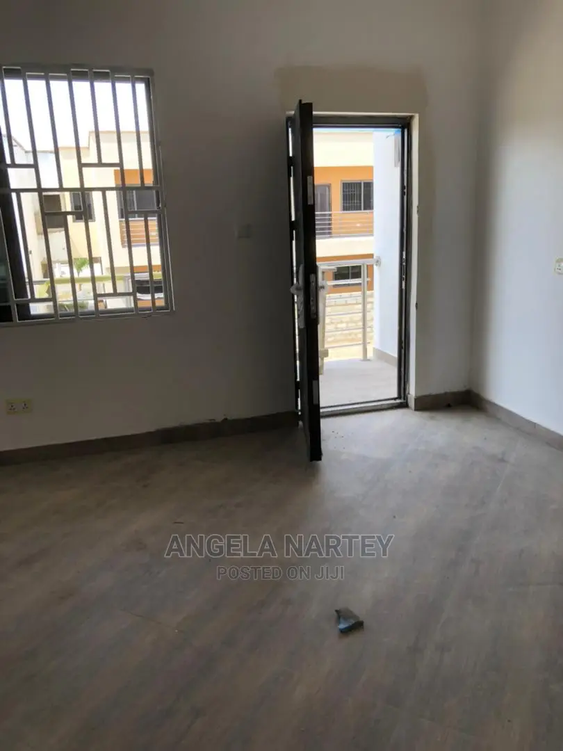 3bdrm House in Sakumono, Accra Metropolitan for Sale