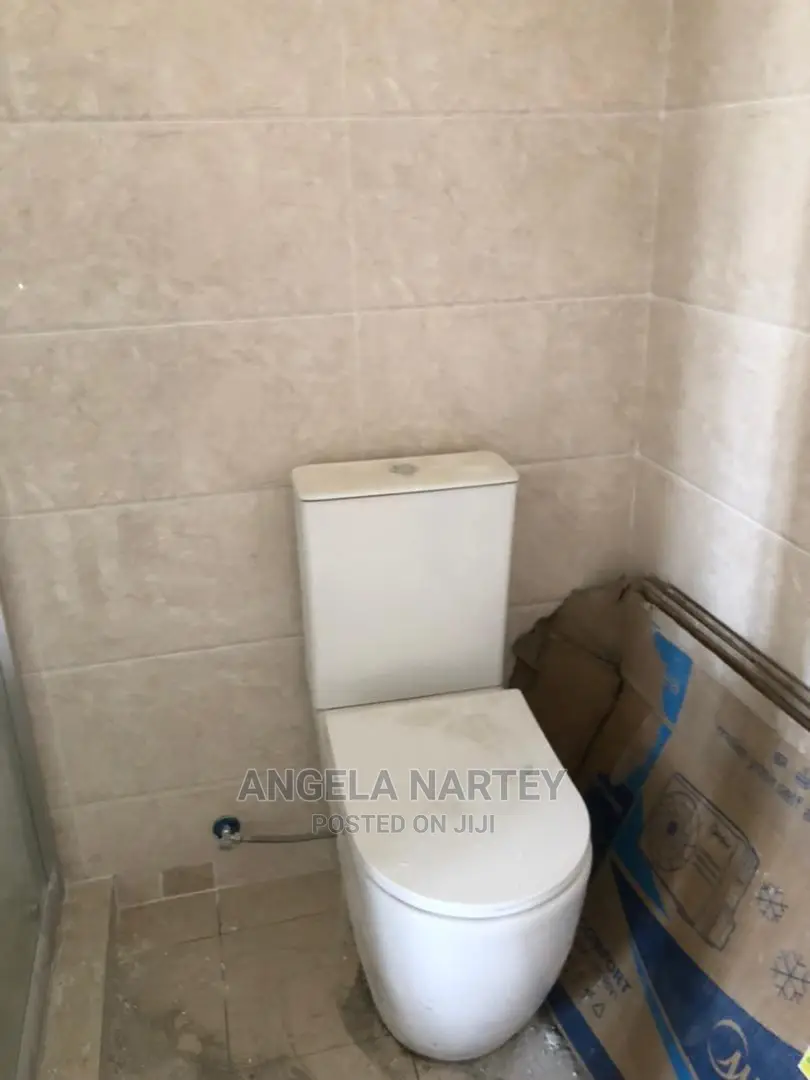 3bdrm House in Sakumono, Accra Metropolitan for Sale