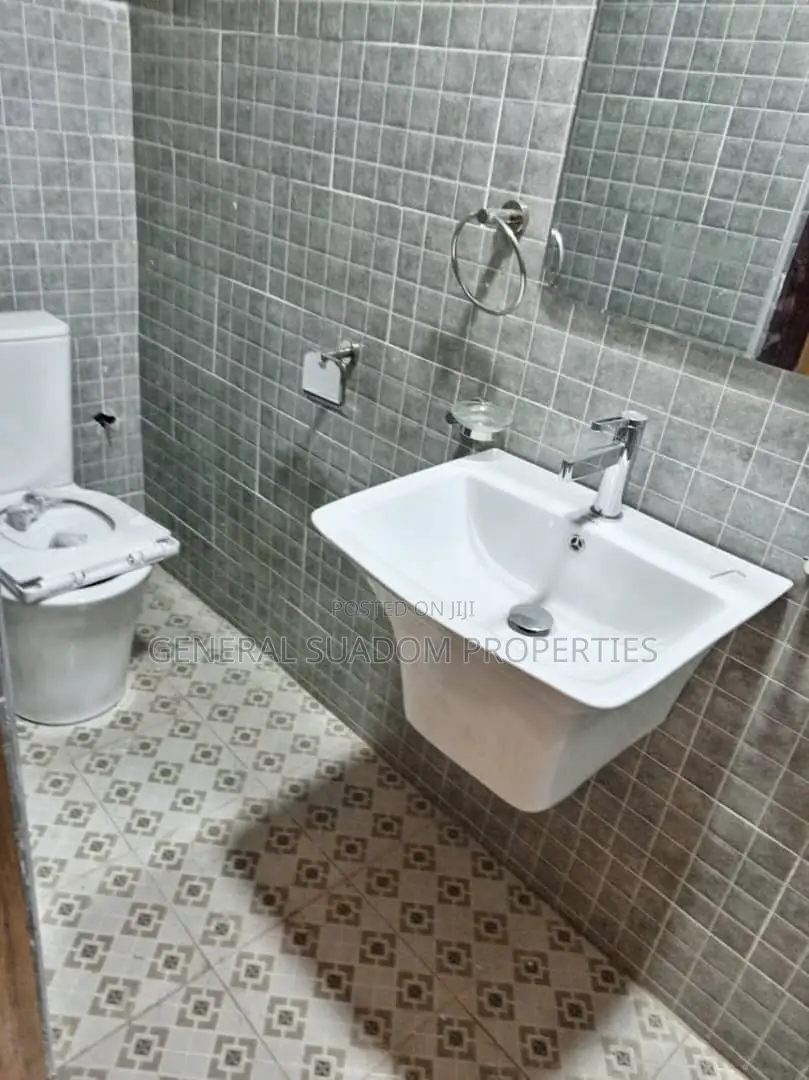 2bdrm Apartment in Suadom Properties, Baatsona Total for rent