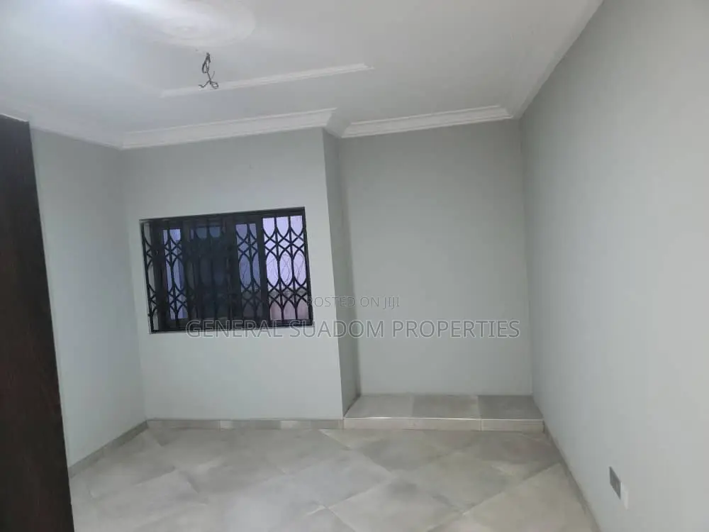 3bdrm Apartment in Suadom Properties, Accra Metropolitan for rent