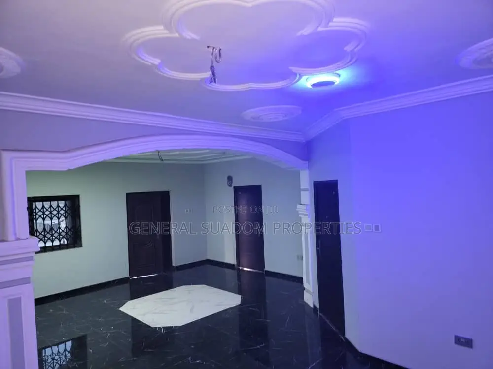 3bdrm Apartment in Suadom Properties, Accra Metropolitan for rent