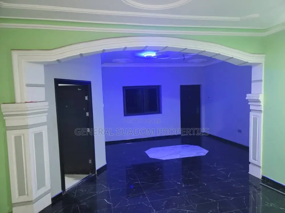 3bdrm Apartment in Suadom Properties, Accra Metropolitan for rent