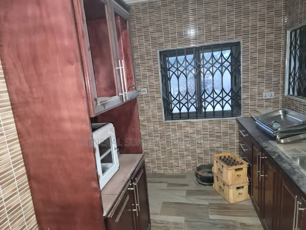 3bdrm Apartment in Suadom Properties, Accra Metropolitan for rent