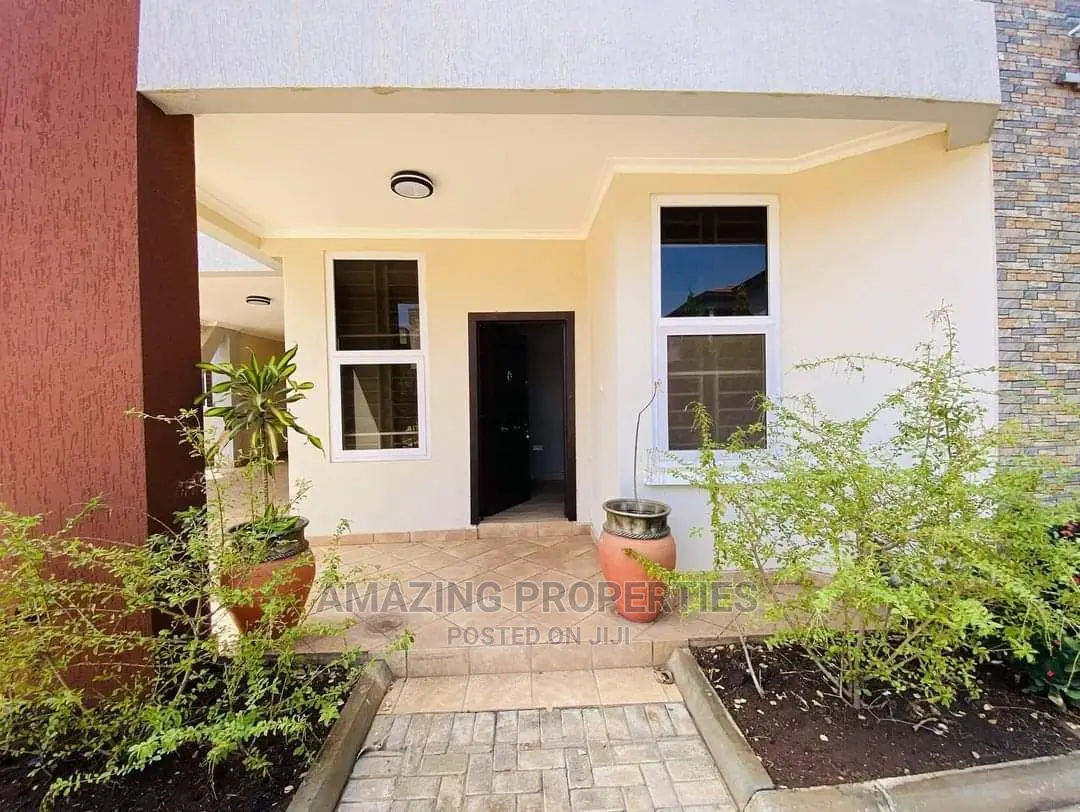 4bdrm House in Adjiriganor for Rent