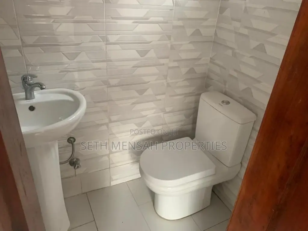 4bdrm House in 4 Bedroom House for for Sale