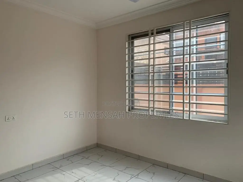 4bdrm House in 4 Bedroom House for for Sale