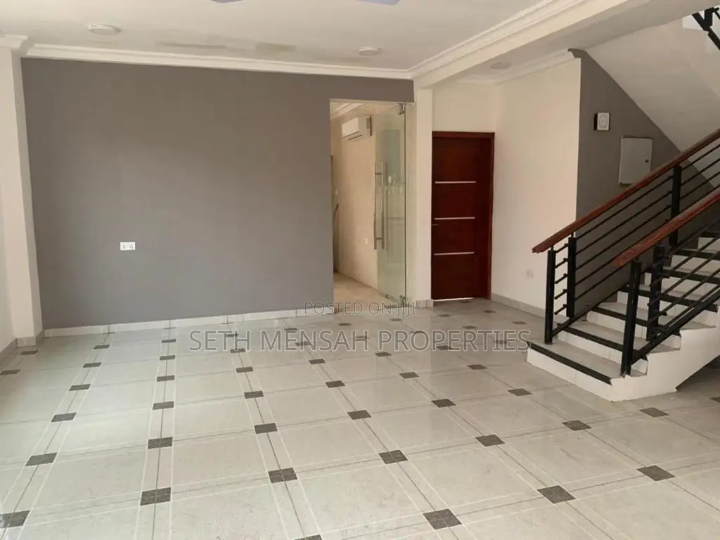4bdrm House in 4 Bedroom House for for Sale