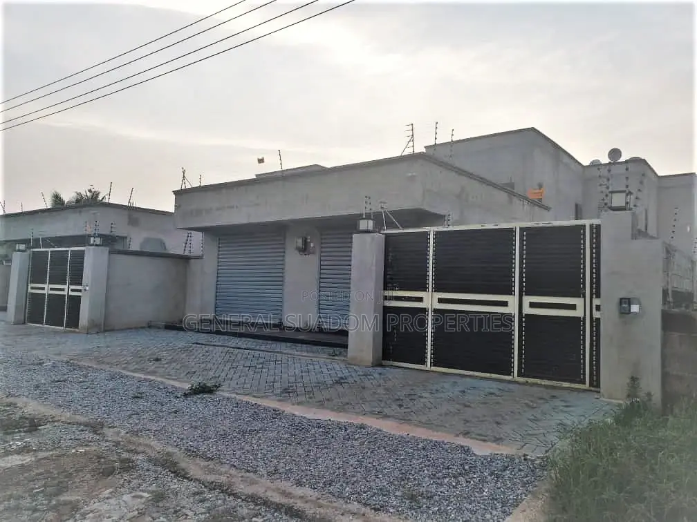 4bdrm House in Suadom Properties, Barrier for Sale