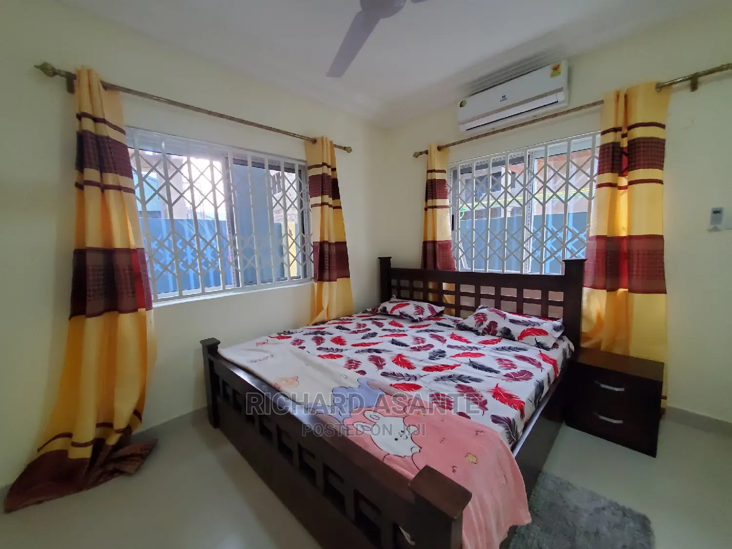 Beautiful 2-Bedroom Self Compound Short Stay at Pokuase