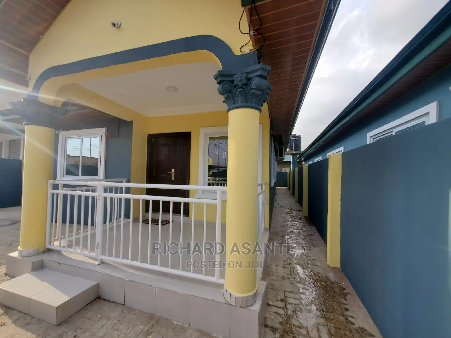 Affordable 3-Bedroom Self Compound for Daily Stay at Pokuase