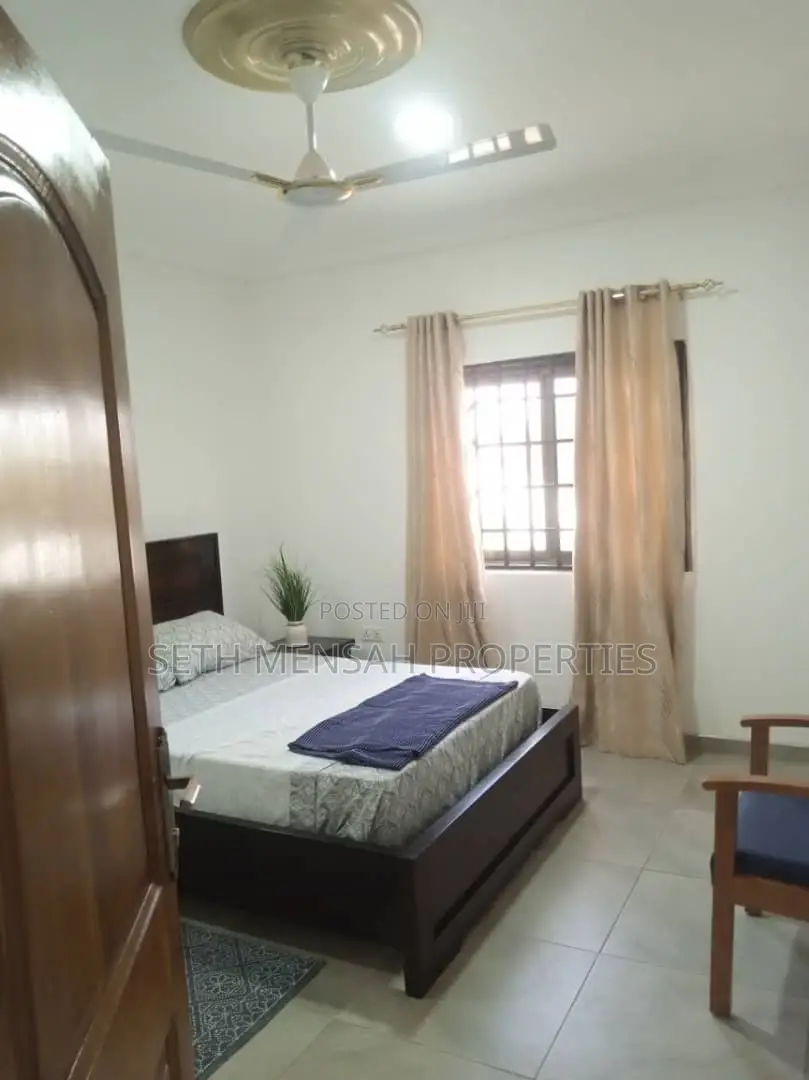 Furnished 8bdrm House in 8 Bedroom Full, West Legon for Rent