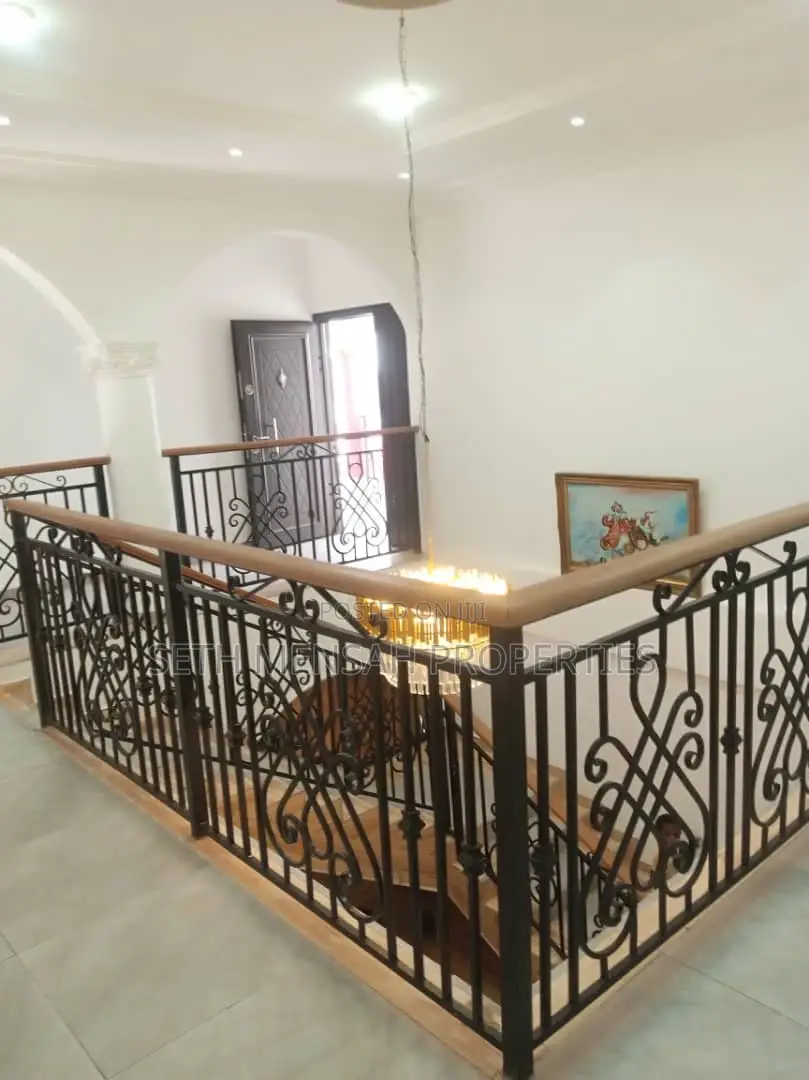 Furnished 8bdrm House in 8 Bedroom Full, West Legon for Rent