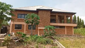 7bdrm Mansion in Ashongman, Ashomang Estate for Sale