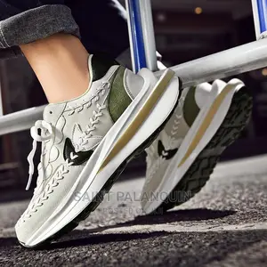 Nike Sneaker