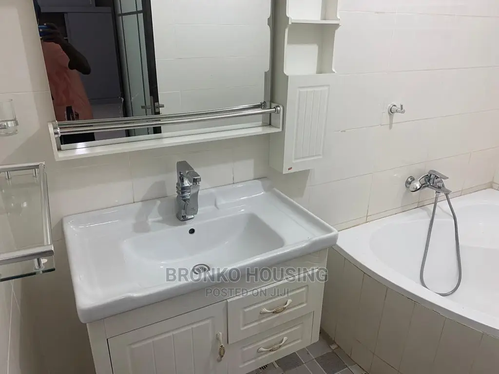 3bdrm House in Bronko Housing, Spintex for rent