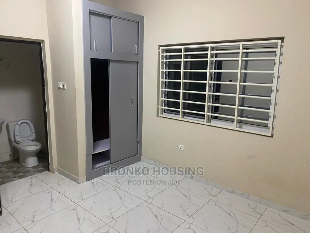 3bdrm House in Bronko Housing, Spintex for rent