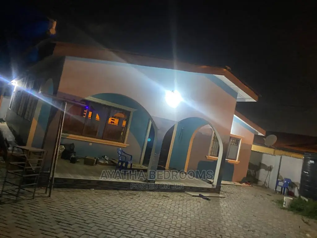 3bdrm House in Ayathar Bedroom, Spintex for Rent