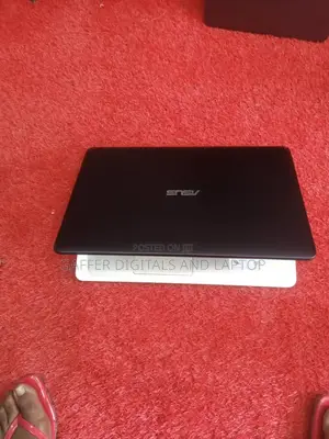 New Laptop Asus A42DE 4GB Intel Celeron HDD+SSD 500GB