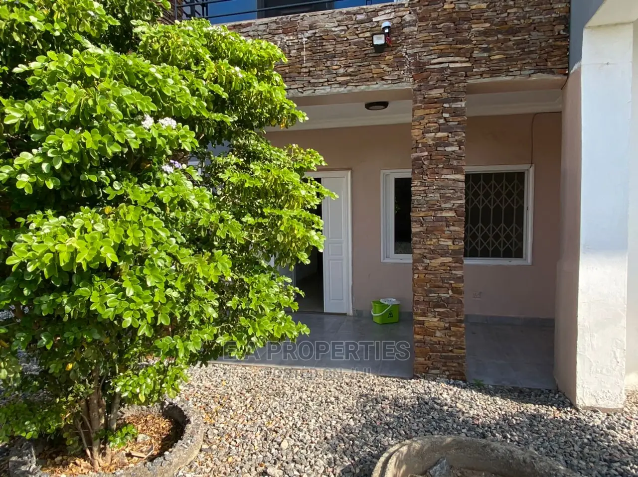 2bdrm Apartment in E a Properties, Ability for Rent