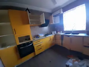 5bdrm House in 5 Bedroom House For, Adjiriganor for Rent