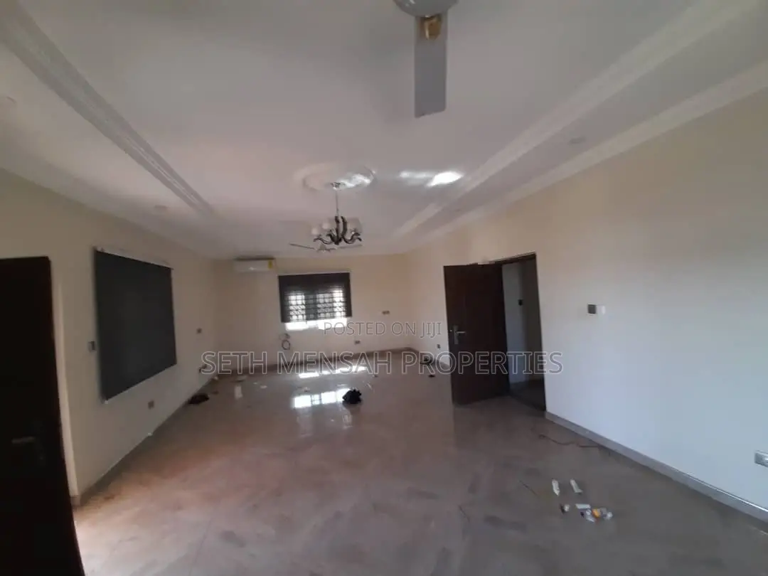 5bdrm House in 5 Bedroom House For, Adjiriganor for Rent
