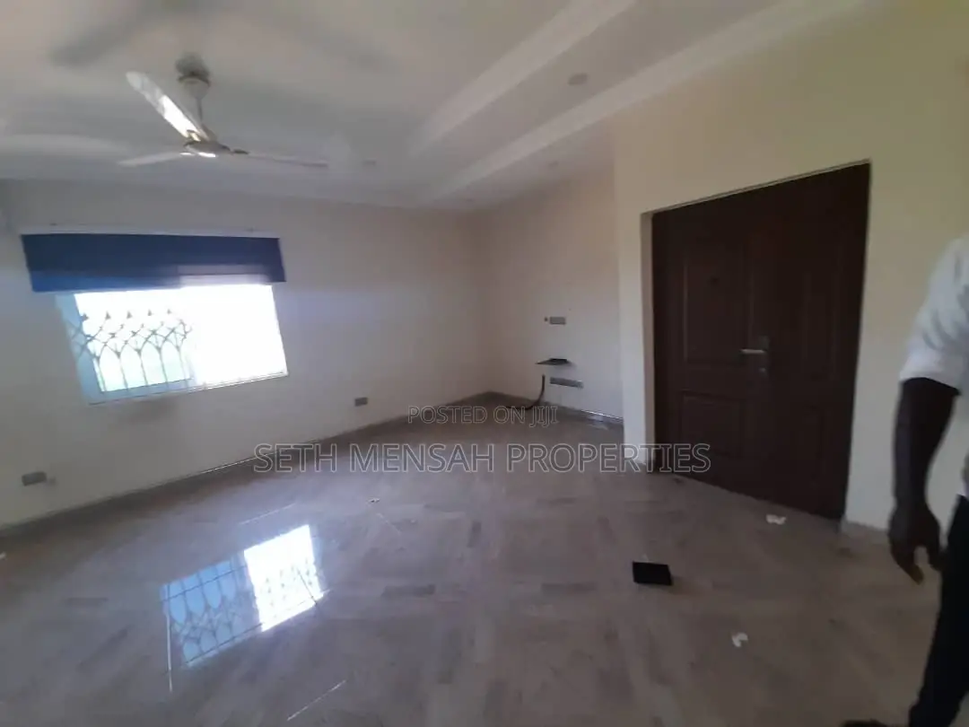 5bdrm House in 5 Bedroom House For, Adjiriganor for Rent