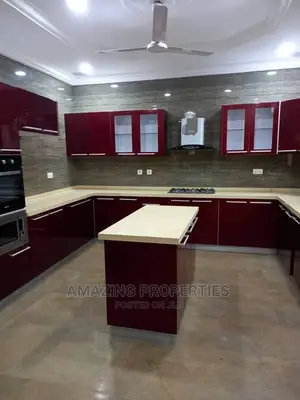 5bdrm House in Post 
Location:, Dworwulu for Rent