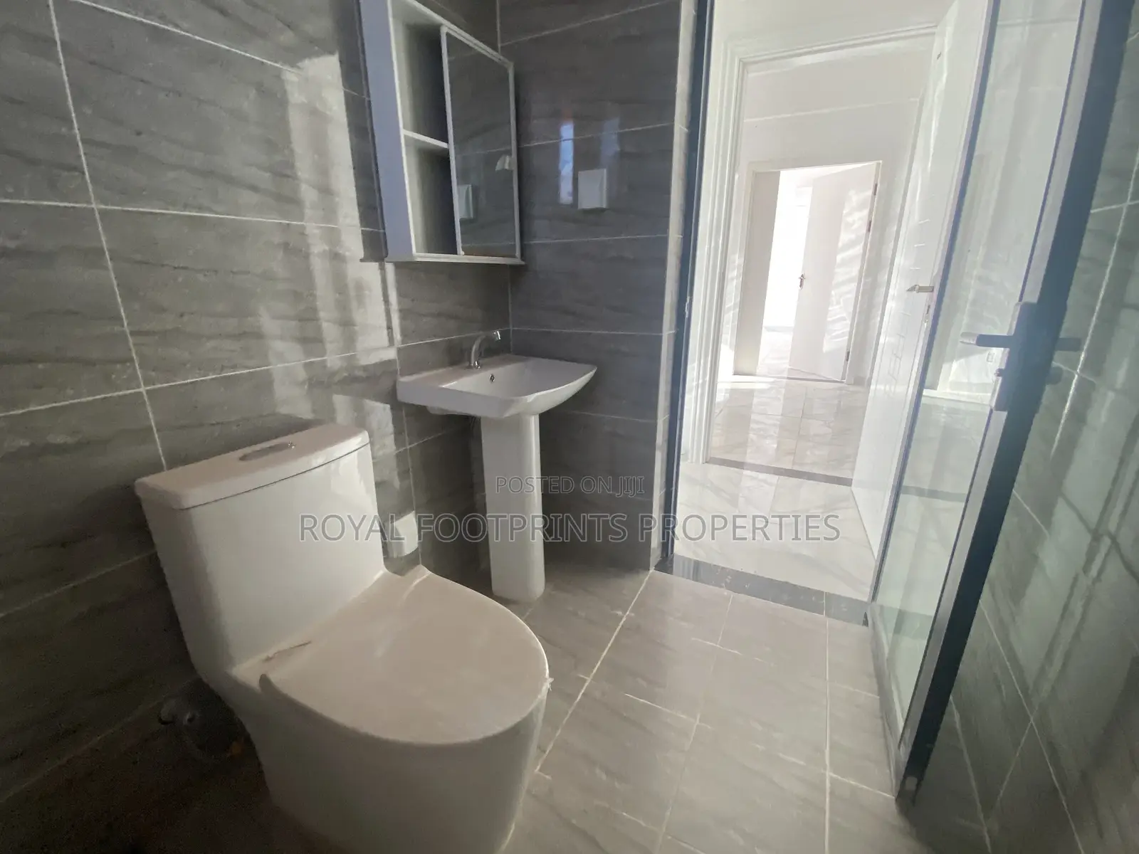 4bdrm House in Royal Footprint, East Legon for Rent