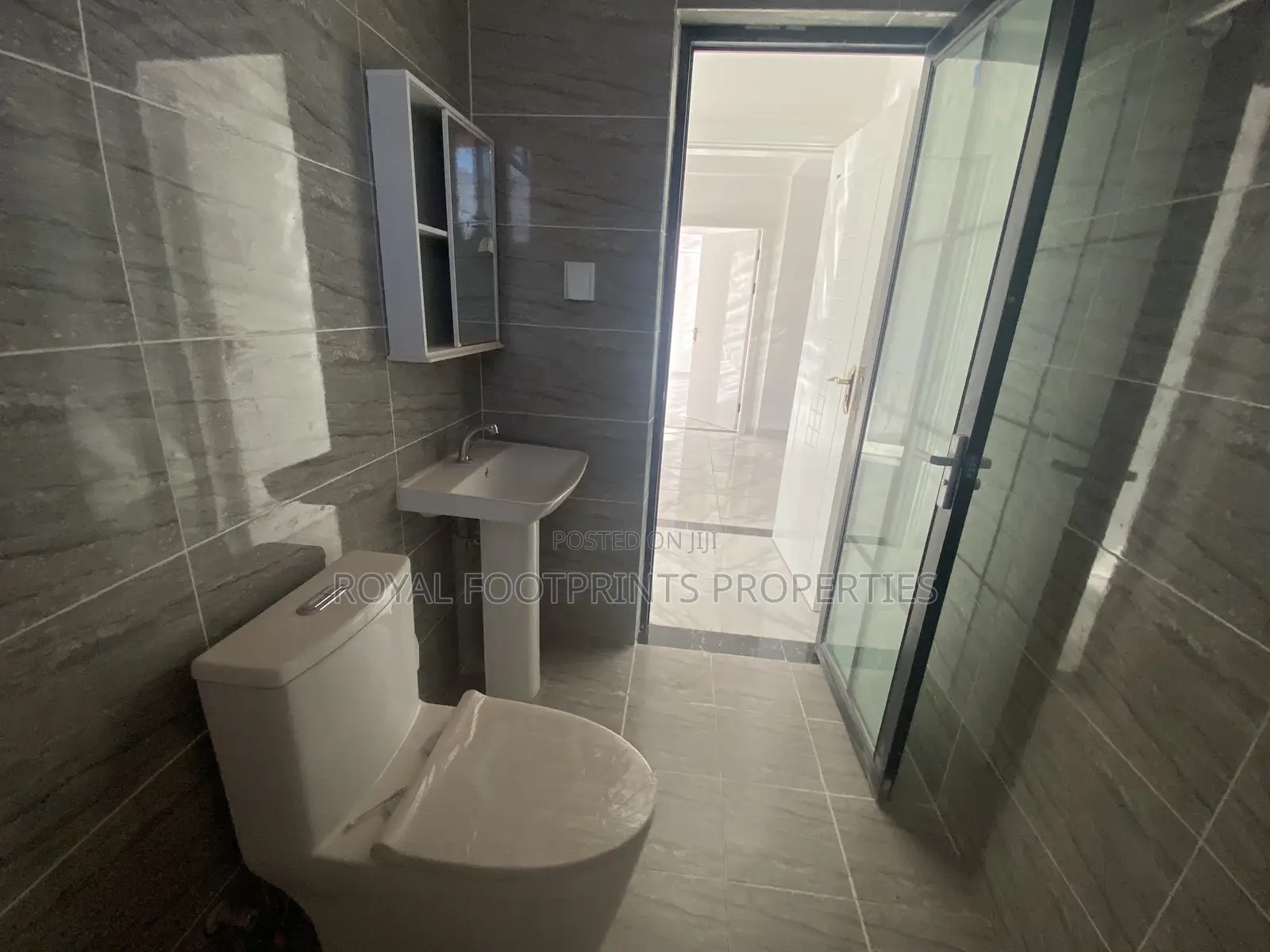 4bdrm House in Royal Footprint, East Legon for Rent