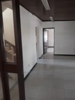 4bdrm House in Dki Properties, Cantonments for Rent