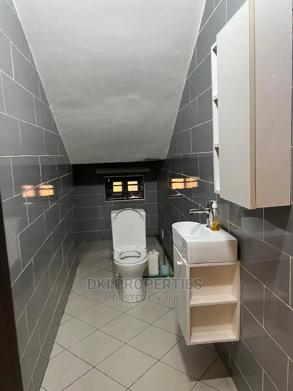 4bdrm House in Dki Properties, Labone for Rent