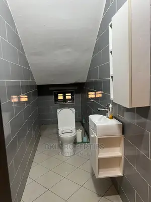 4bdrm House in Dki Properties, Labone for Rent