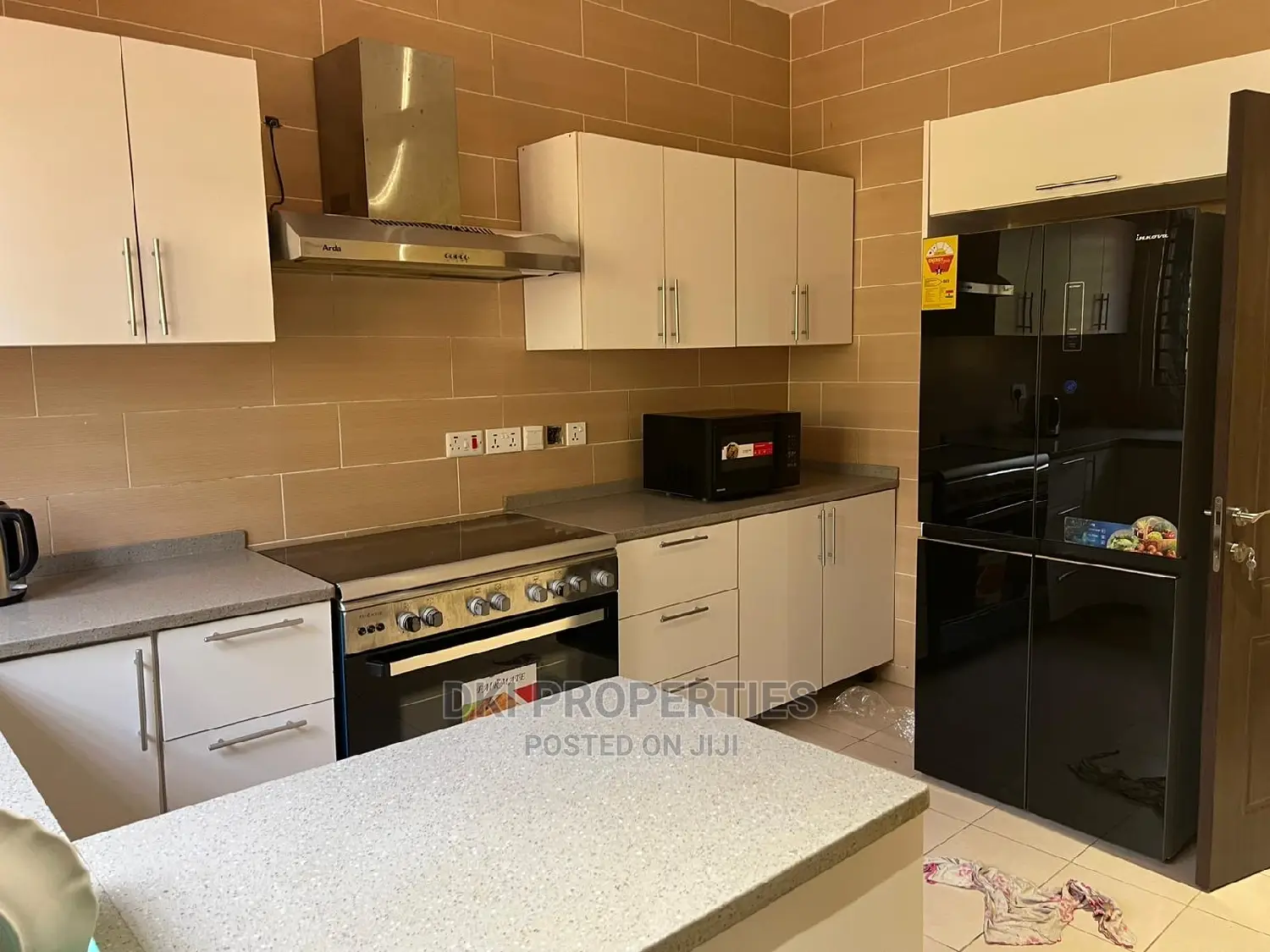 4bdrm House in Dki Properties, Labone for Rent