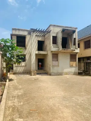 5bdrm House in Skm, School Park Area for Sale