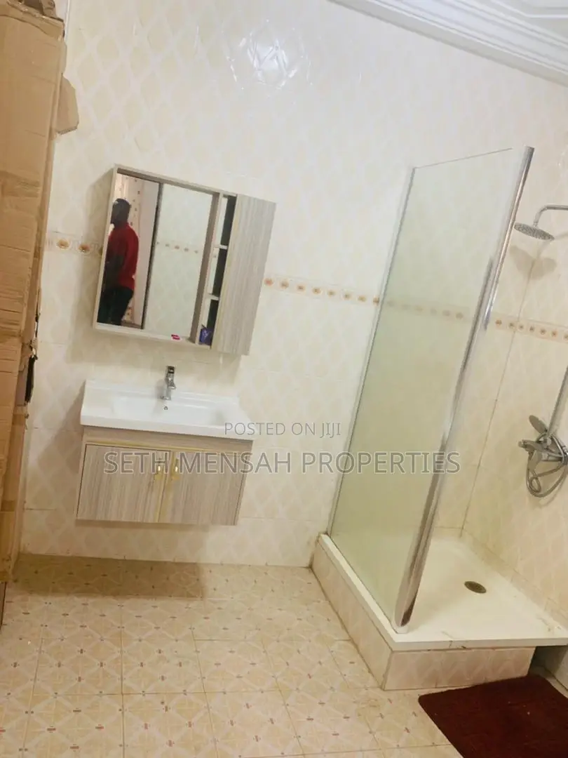 5bdrm House in 5 Bedroom House For for sale