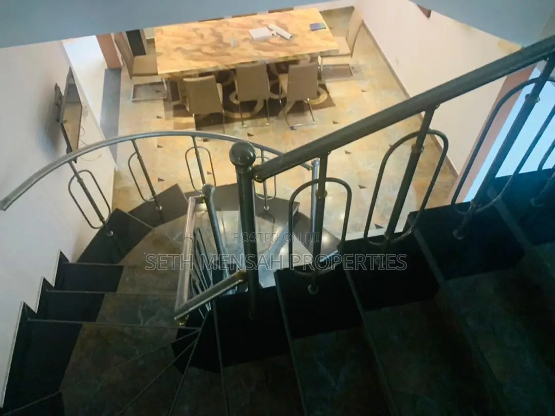 5bdrm House in 5 Bedroom House For for sale
