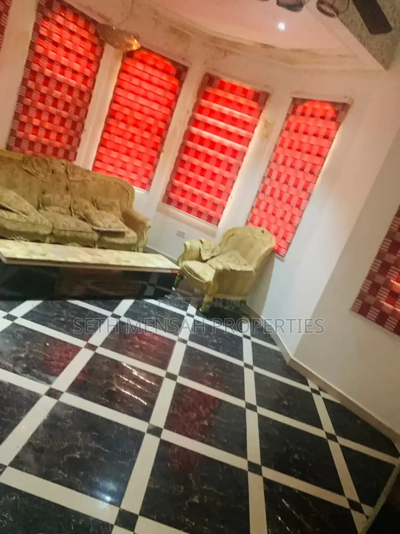 5bdrm House in 5 Bedroom House For for sale