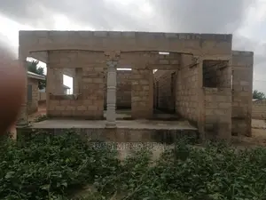 4bdrm House In Fredimens Real, Accra Metropolitan For Sale