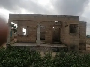 4bdrm House In Fredimens Real, Accra Metropolitan For Sale