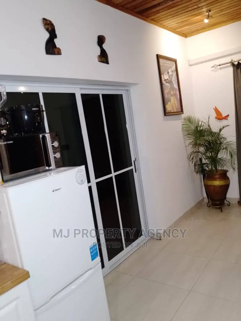 Furnished 3bdrm Apartment in Golf City Tema for Rent