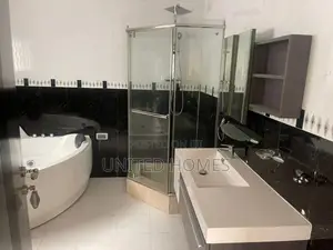 5bdrm House in Cantonments for Rent