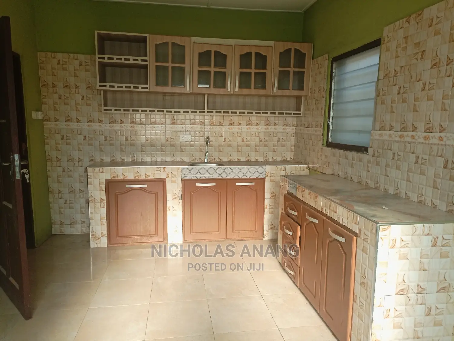 2bdrm Apartment in Dorns Properties, New Town for rent