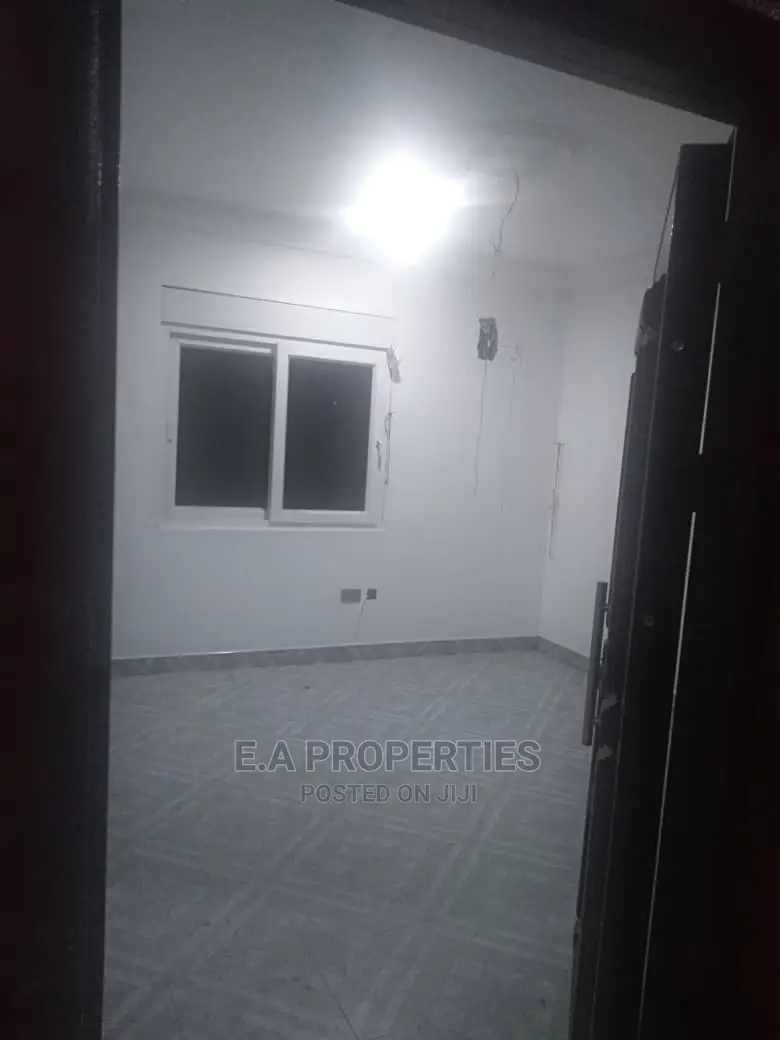 2bdrm Apartment in E a Propertis, School Junction for Rent